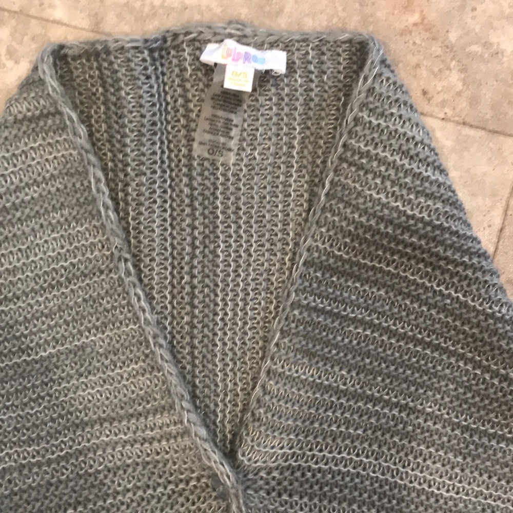 LuLaRoe Poncho. O/S. Gray with a little white